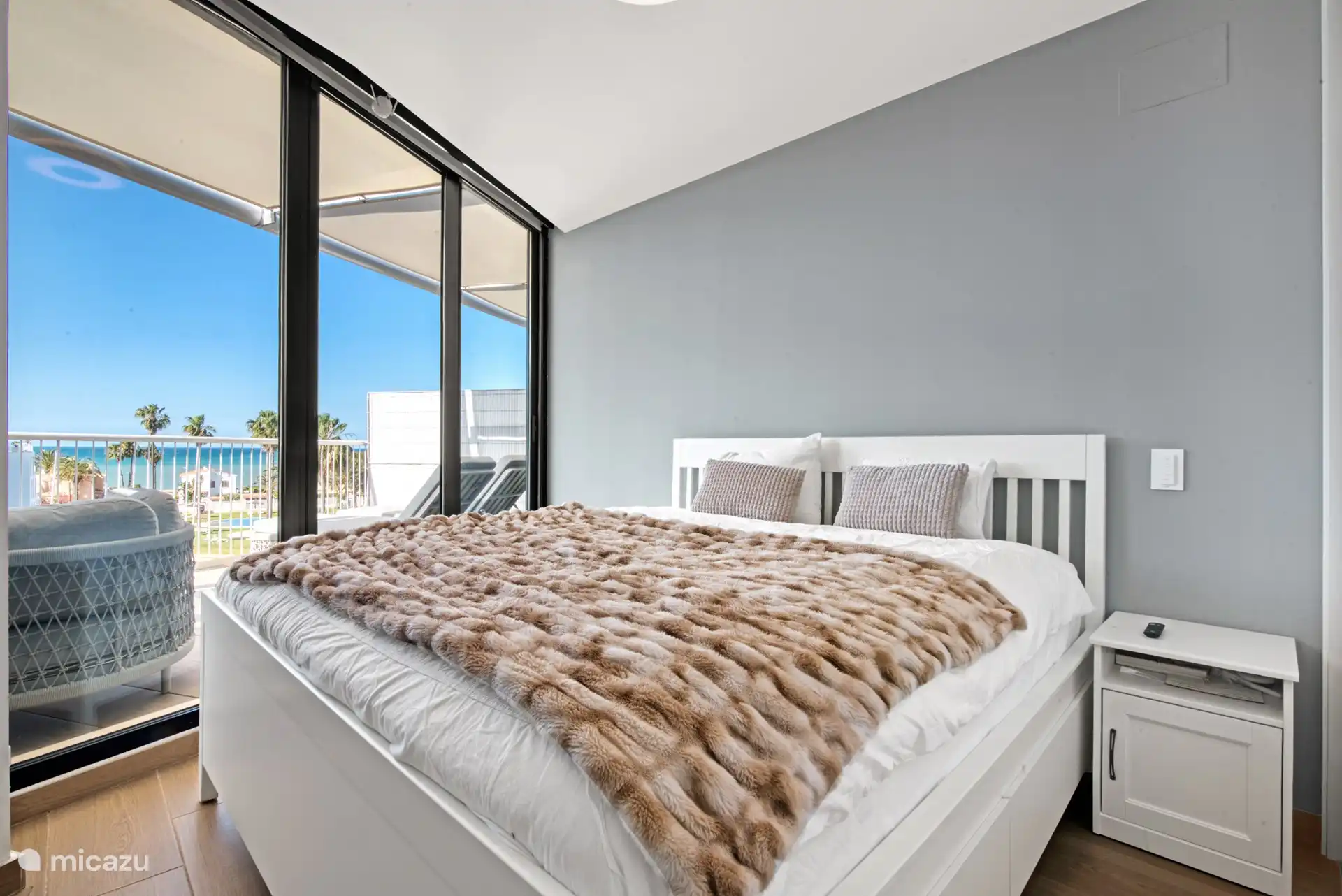 This is the middle bedroom. The double bed will be moved to the master bedroom and this bedroom will have two single beds.