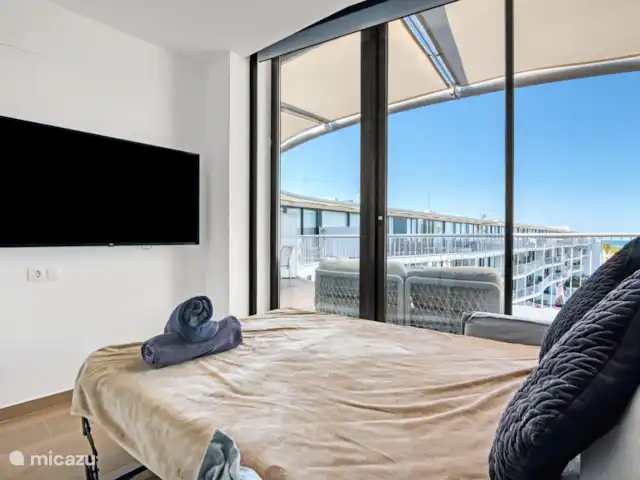 Denia Beach Penthouse huren in Spanje, Costa Blanca, Dénia - penthouse Dit is de kleinste slaapkamer. Hier staat een 2 persoons bed  van 135 cm breed