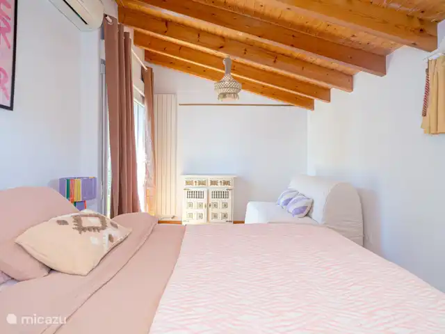 Villa Fave | Espagne, Costa Blanca, Jávea - villa Grande chambre à l'étage avec lit 2x2m
