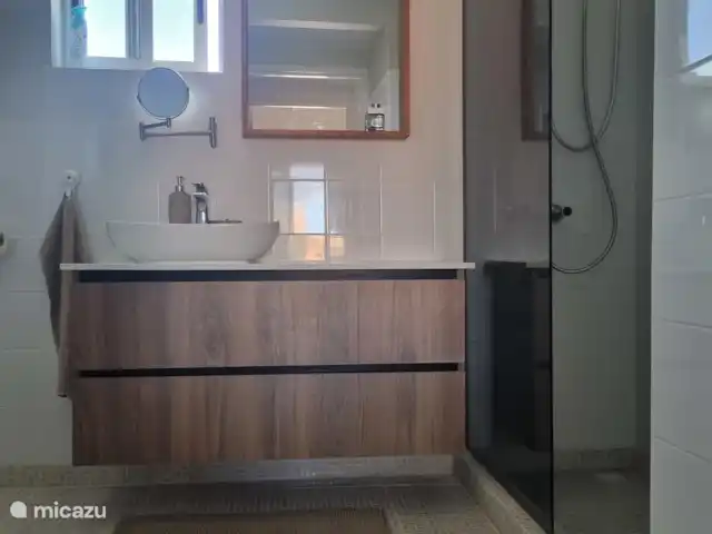 Location de Vacances Curaçao, Curaçao-Centre, Piscadera, maison mitoyenne - Nos Deseo - Emplacement privilégié à Curaçao Salle de bain complète
