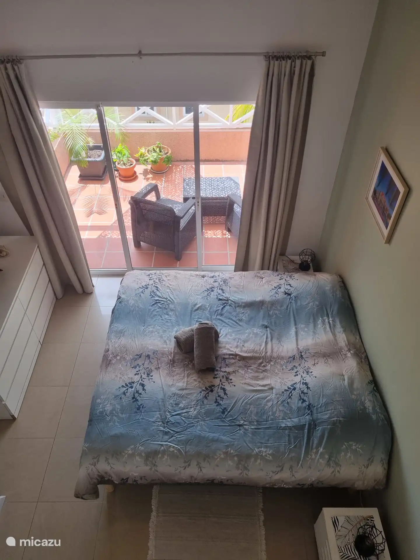 Chambre, terrasse avec salon