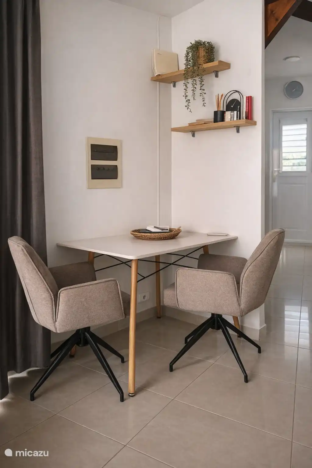 Comfortabele stoelen en tafel