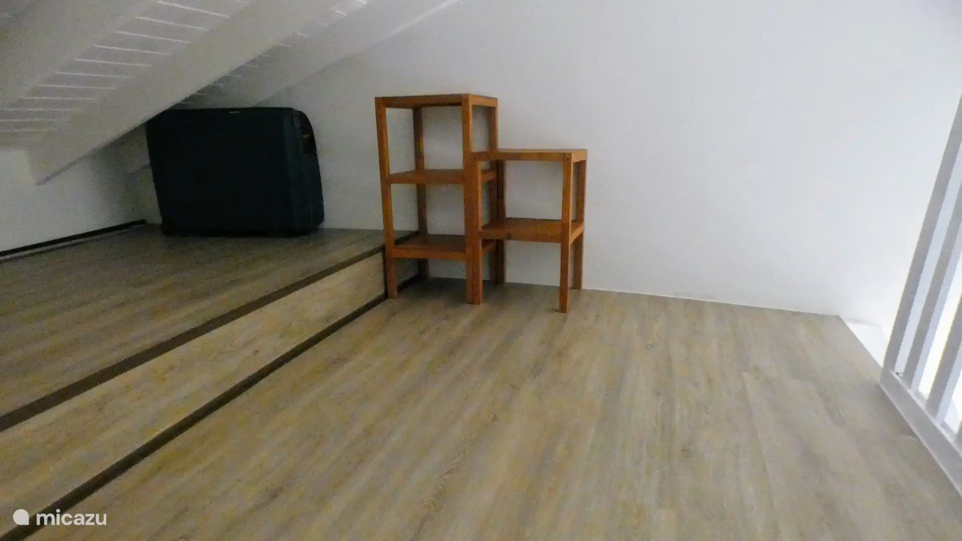 Espace de rangement sur la mezzanine