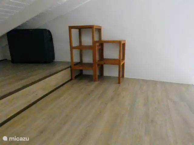 Location de Vacances Curaçao, Curaçao-Centre, Piscadera, maison mitoyenne - Nos Deseo - Emplacement privilégié à Curaçao Espace de rangement sur la mezzanine