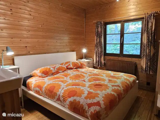 Chalet en bois des Ardennes vue WIFI | Belgique, Ardennes, Manhay - chalet Chambre 1 avec lavabo