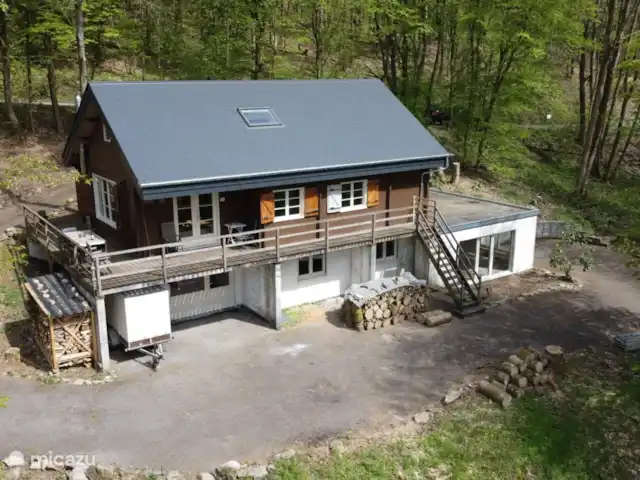 Chalet en bois des Ardennes vue WIFI | Belgique, Ardennes, Manhay - chalet Photo drone depuis le jardin du chalet