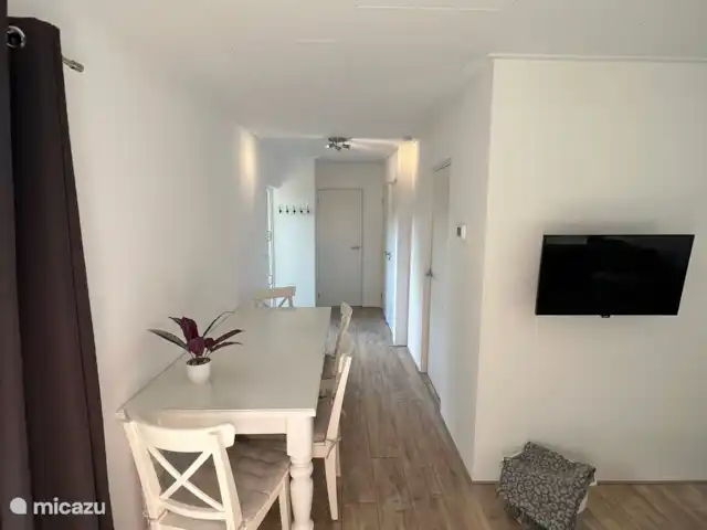 De Vrije Vogel huren in Nederland, Gelderland, Voorthuizen - chalet Eetgedeelte