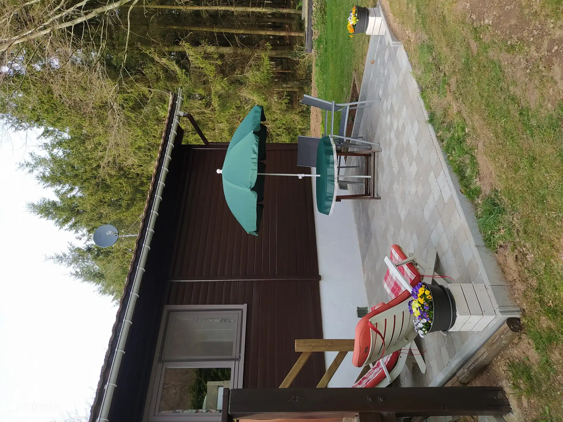 Terrasse im Erdgeschoss.