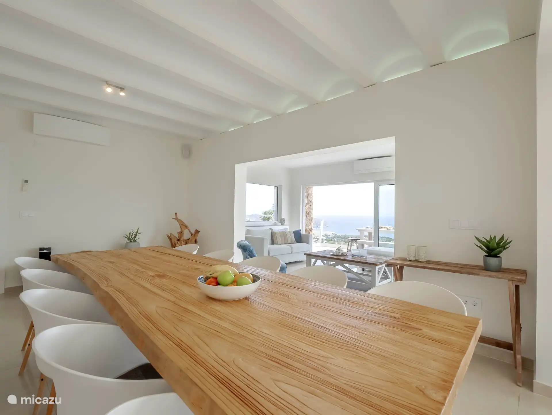 Villa Limonero - Eetruimte met lounge. 