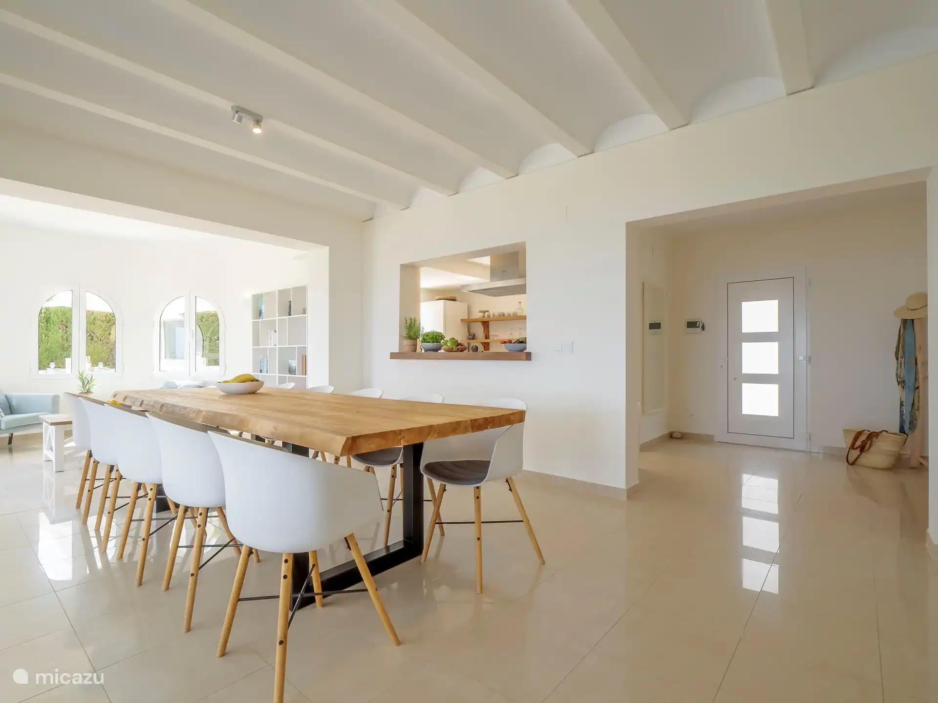 Villa Limonero - Eetruimte met entree.