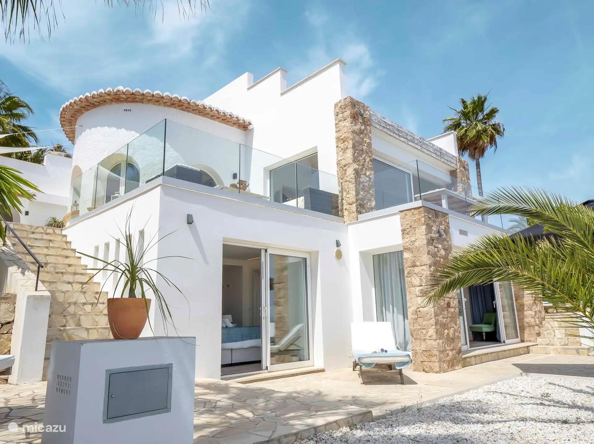 Villa Limonero - De 3 gastenslaapkamers zijn gelegen op de benedenverdieping bij het zwembad. 