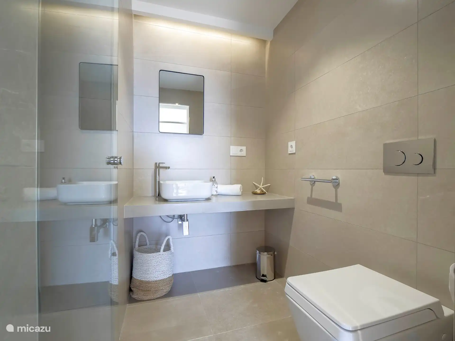 Villa Limonero - Ensuite badkamer van de derde gastenslaapkamer.