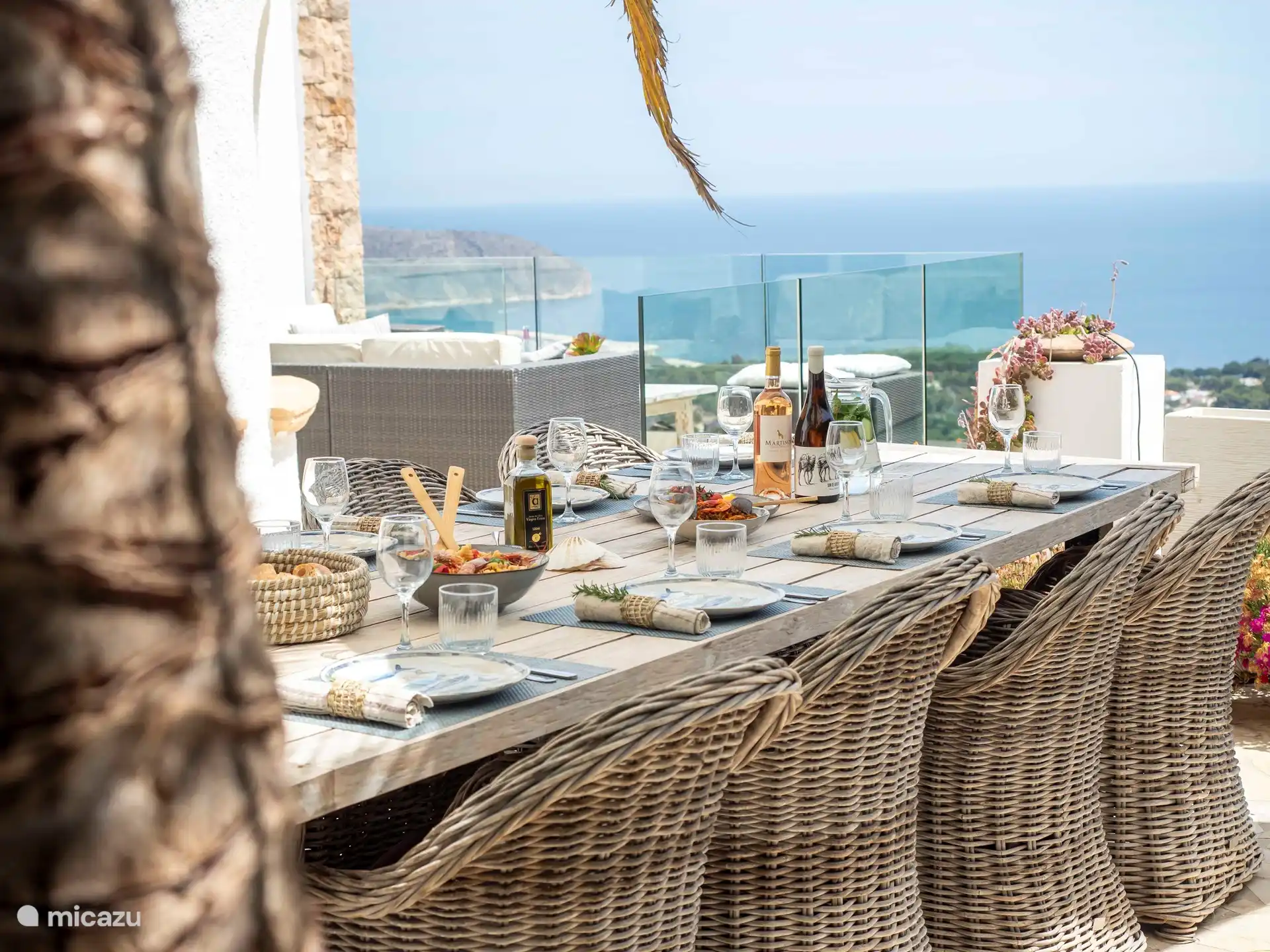 Villa Limonero - Terras naast de keuken met fenomenaal zeezicht.