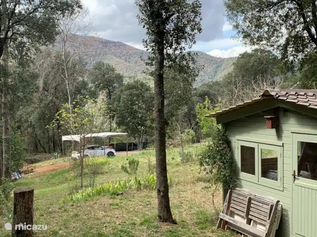 Location de Vacances Espagne, Catalogne, Sant Jaume de Llierca, tiny house - Maison verte parle de lui-même.