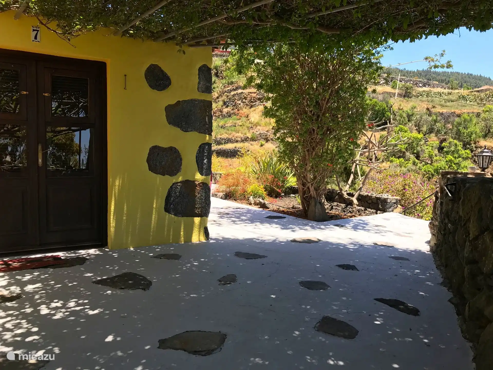 Casa Visioneros, terras met natuurlijke schaduw voor als het echt te heet word