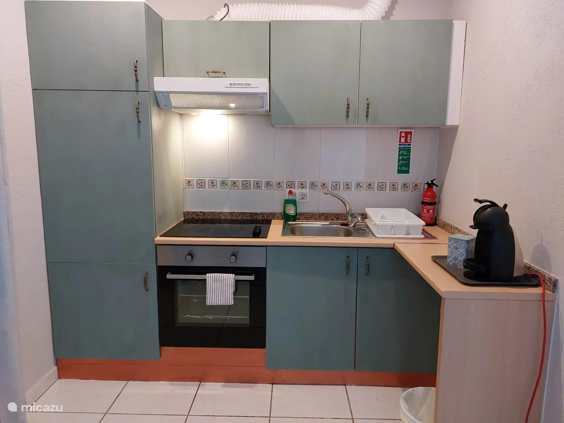 Oliva, fully fitted kitchen