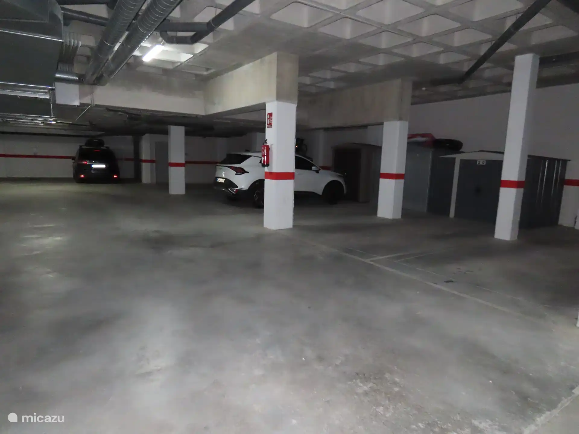 Privater Parkplatz in der Garage 