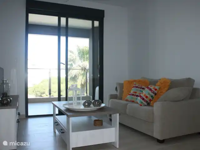 Location de Vacances Espagne, Costa Blanca, La Mata, appartement - Appartement de plage ZZ Plage de Pinada Séjour avec accès au balcon où vous pourrez profiter de la vue sur la mer Méditerranée.