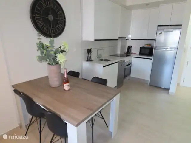 Location de Vacances Espagne, Costa Blanca, La Mata, appartement - Appartement de plage ZZ Plage de Pinada Cuisine entièrement équipée avec micro-ondes, lave-vaisselle, etc.