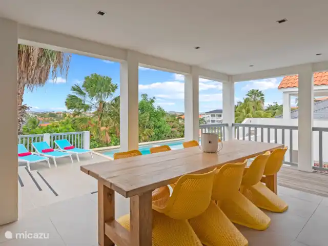 Villa Thalassa Vista Royal en Curazao, Banda Arriba (este), Jan Thiel - villa Mesa grande debajo del porche
