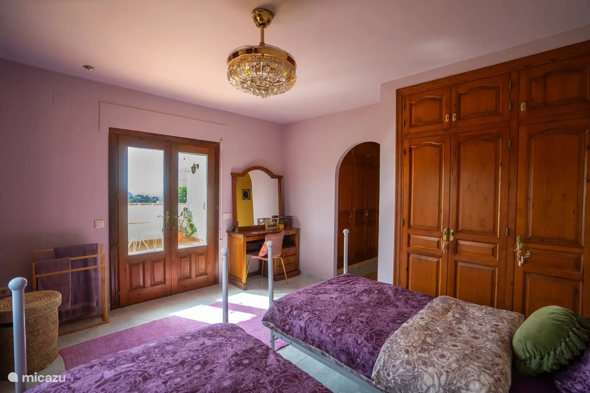 Chambre violette 1er étage