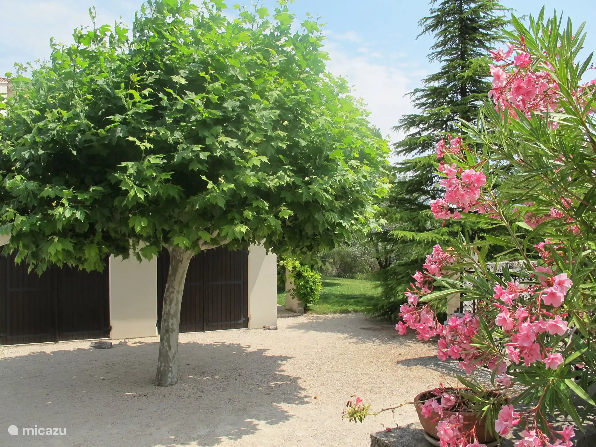 Parkplatz im Innenhof