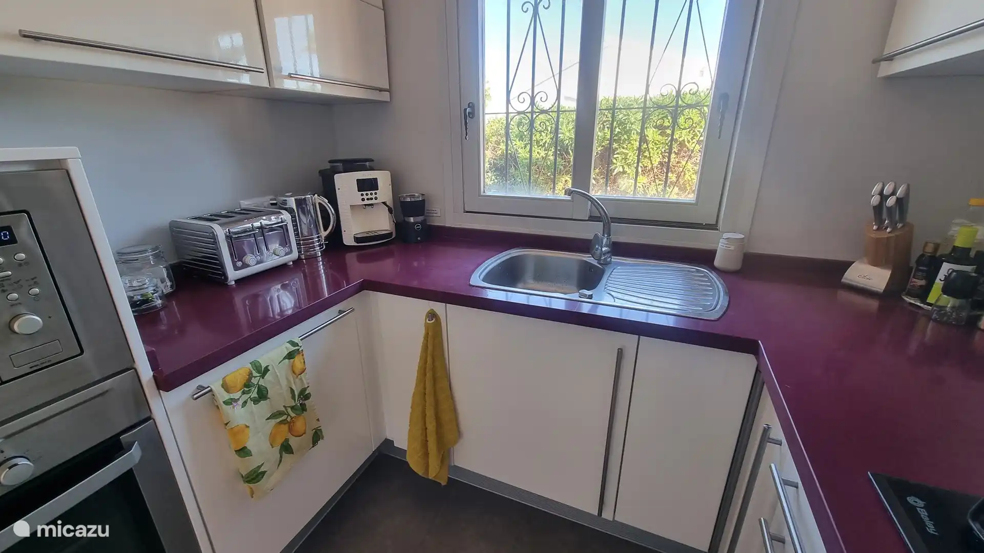 Küche: Bitte beachten Sie: Es handelt sich jetzt um eine Nespresso-Maschine!