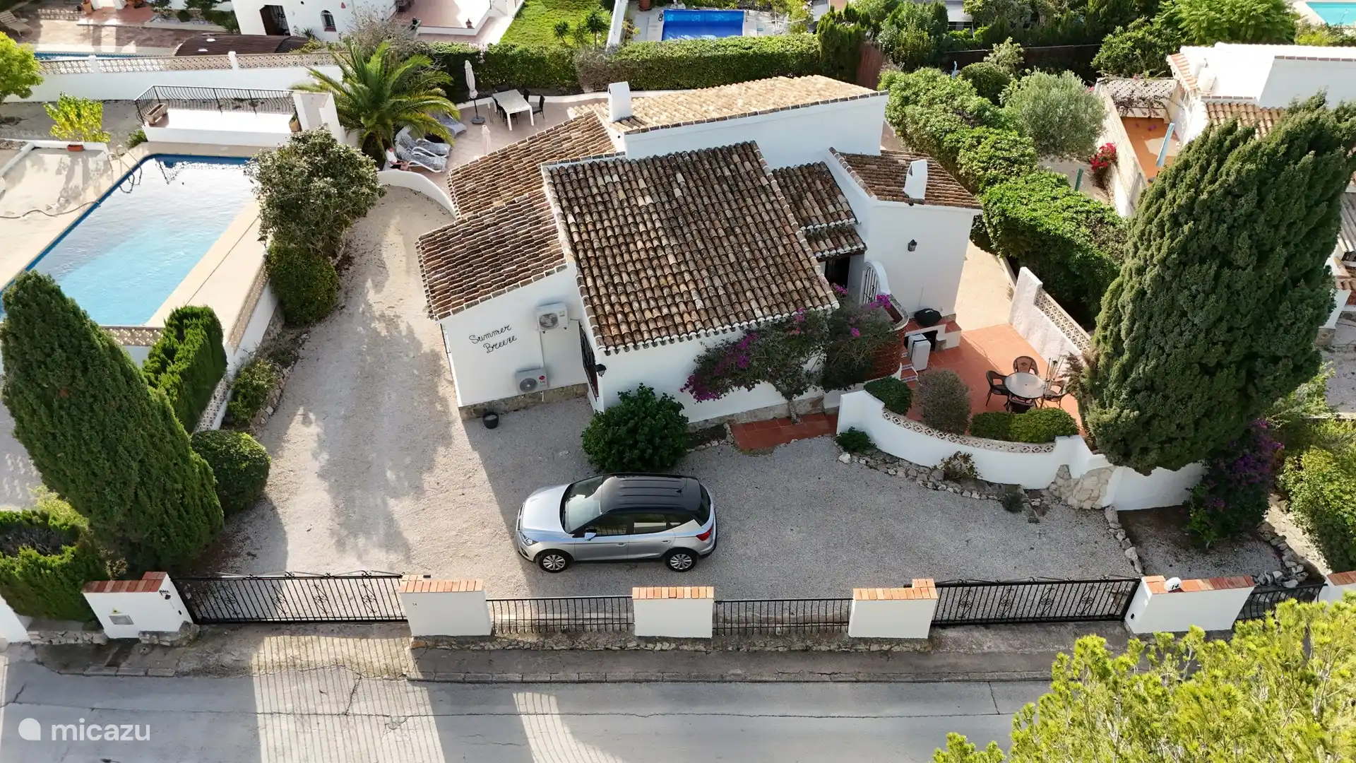 Ausreichend Parkplätze