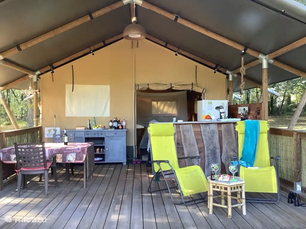 Tienda de campaña de lujo en la Mirande