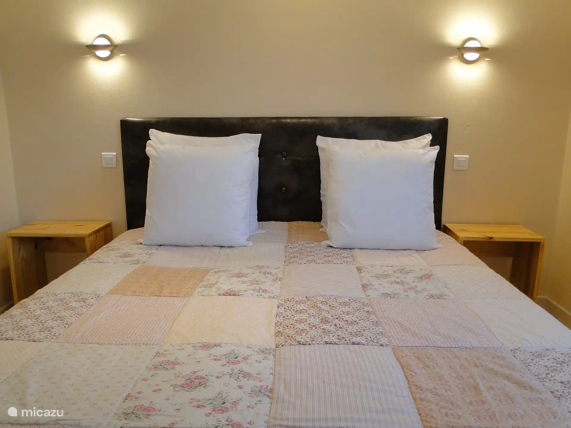 Schlafzimmer Nr. 1: trennbares Doppelbett (180x190 cm).