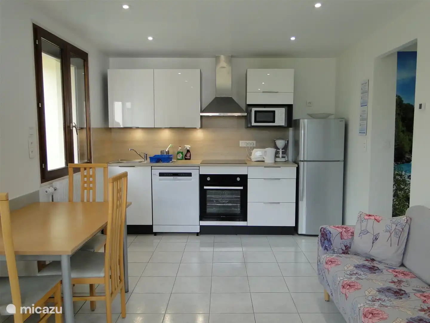 Küche - Esszimmer - Wohnzimmer