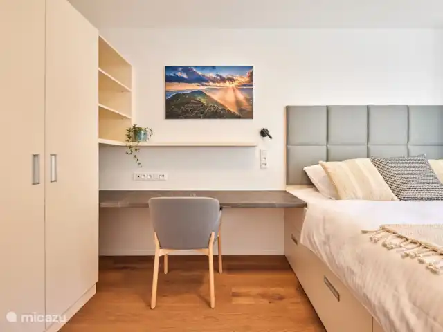 Krakonos residence 4-2 huren in Tsjechië, Hradec Králové, Pec Pod Snezkou - appartement Slaapkamer met buro