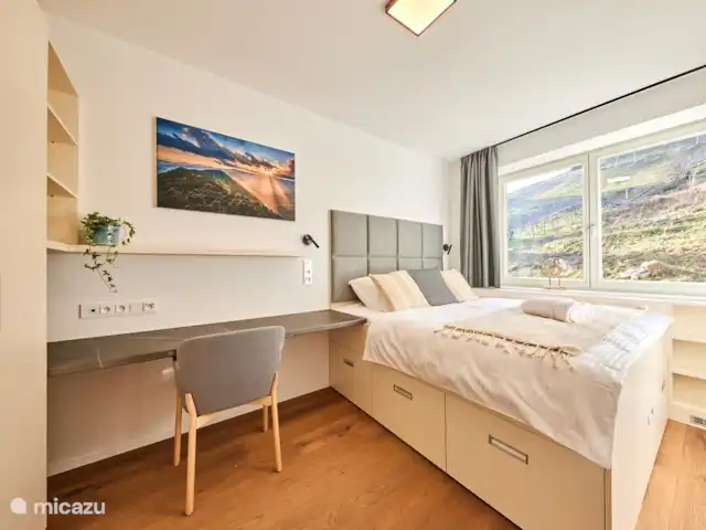 Krakonos residence 4-2 huren in Tsjechië, Hradec Králové, Pec Pod Snezkou - appartement Slaapkamer met buro