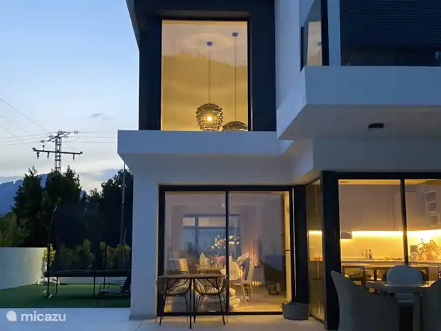 Wandelen, Spanje, Costa Blanca, Albir, villa Moderne villa met tuin en zwembad Tuin