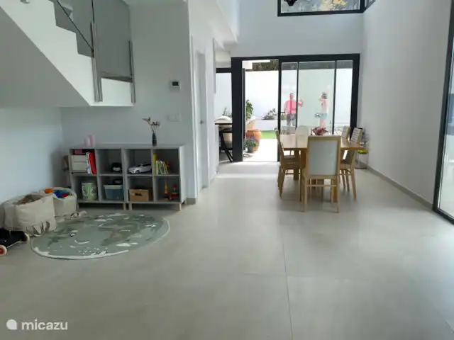 Wandelen, Spanje, Costa Blanca, Albir, villa Moderne villa met tuin en zwembad Eethoek