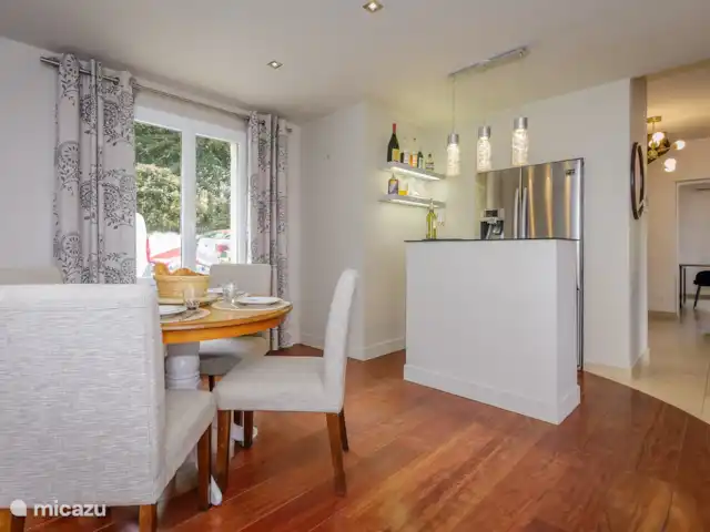 villa huren in Frankrijk, Lot, Souillac – Villa le Pechoir Eettafel