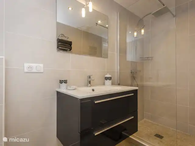 villa huren in Frankrijk, Lot, Souillac – Villa le Pechoir Badkamer