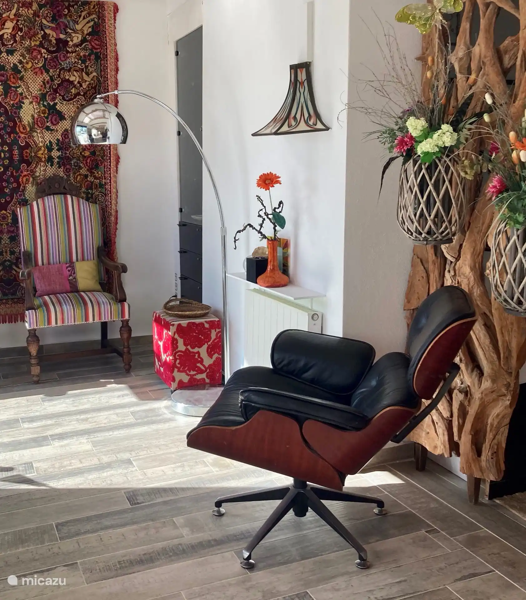 Petit mais agréable, avec une atmosphère qui sort de l’ordinaire.