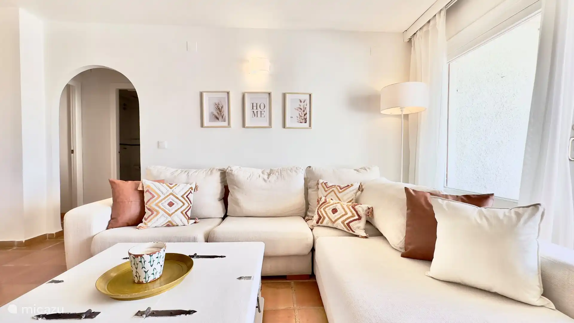 Salon met grote sofa