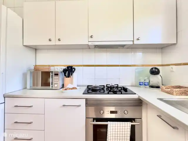 apartamento en España, Costa Blanca, Altea – Confort ático, piscina y parking gratuito. cocina
