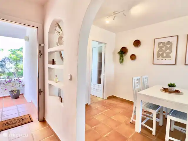 apartamento en España, Costa Blanca, Altea – Confort ático, piscina y parking gratuito. La entrada