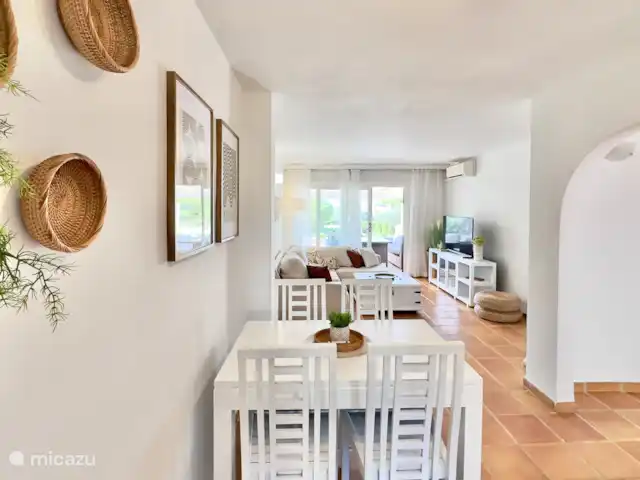 apartamento en España, Costa Blanca, Altea – Confort ático, piscina y parking gratuito. Sala de estar