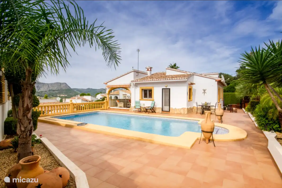 Gem&#252;tliche Terrasse mit sch&#246;ner Aussicht