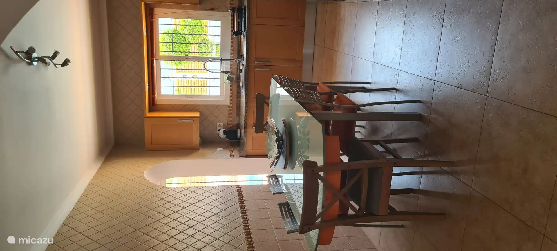 K&#252;chentisch mit 6 St&#252;hlen