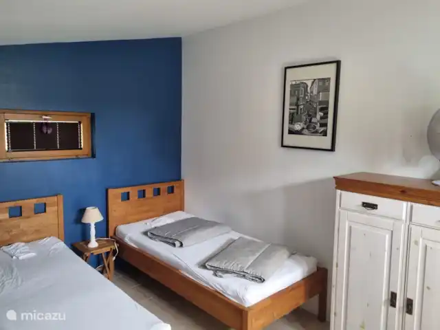 kathrin en Francia, Costa Azul, Les Issambres - bungaló De los tres dormitorios de arriba, uno tiene dos camas individuales