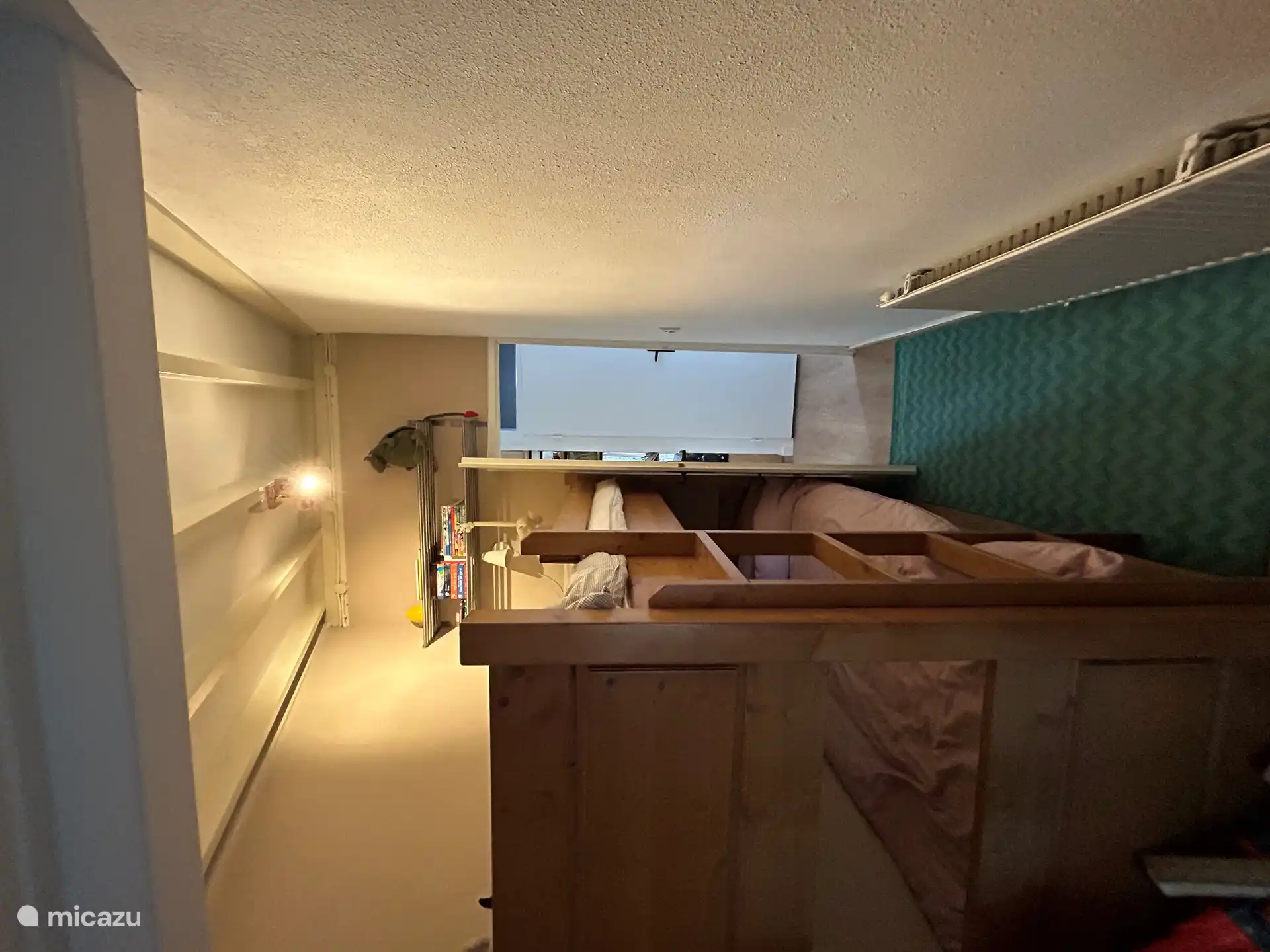 Das Schlafzimmer mit Etagenbett. Hier gibt es auch jede Menge Spielzeug!