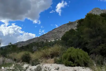 À travers la vallée jusqu'à Murla