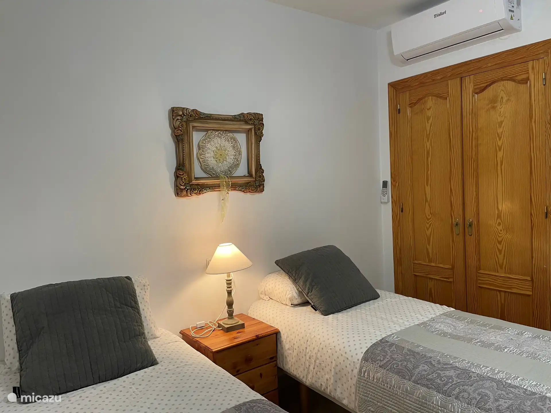 Antonio Alto, a spacious double room with spacious closet, air conditioning 