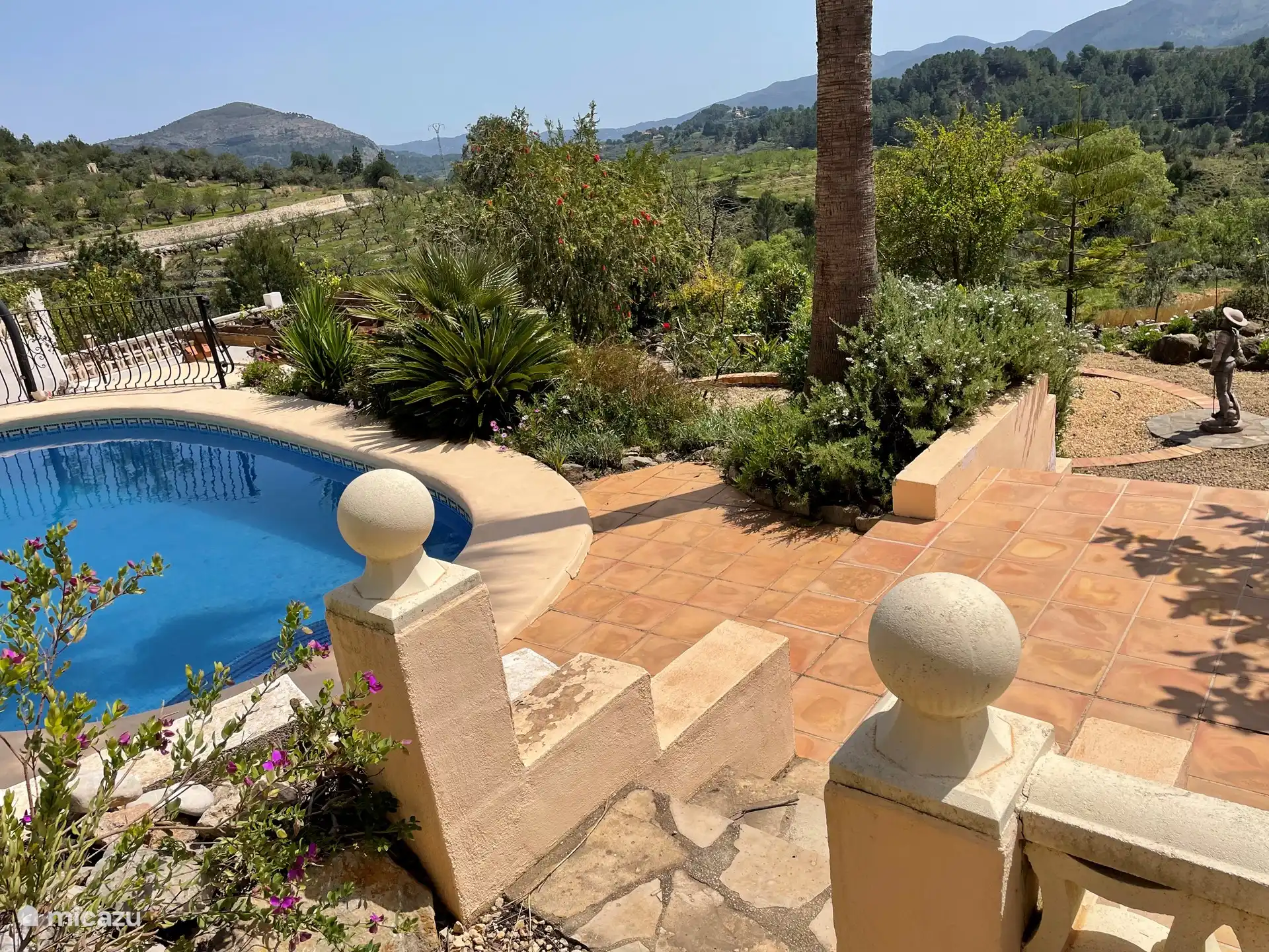 Many terraces to fully enjoy the surroundings, your holiday, your company ...