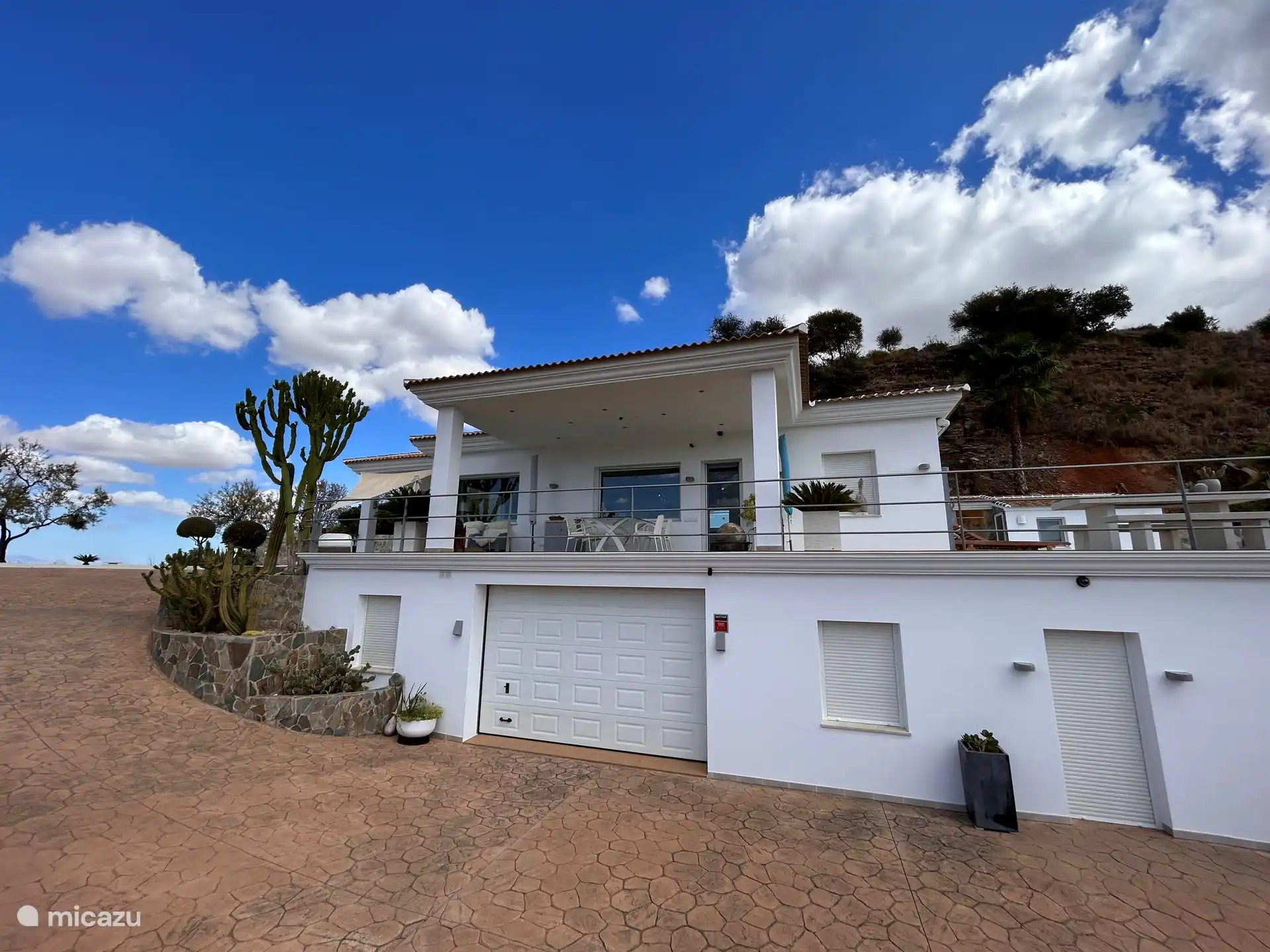 Seitenansicht des Hauses